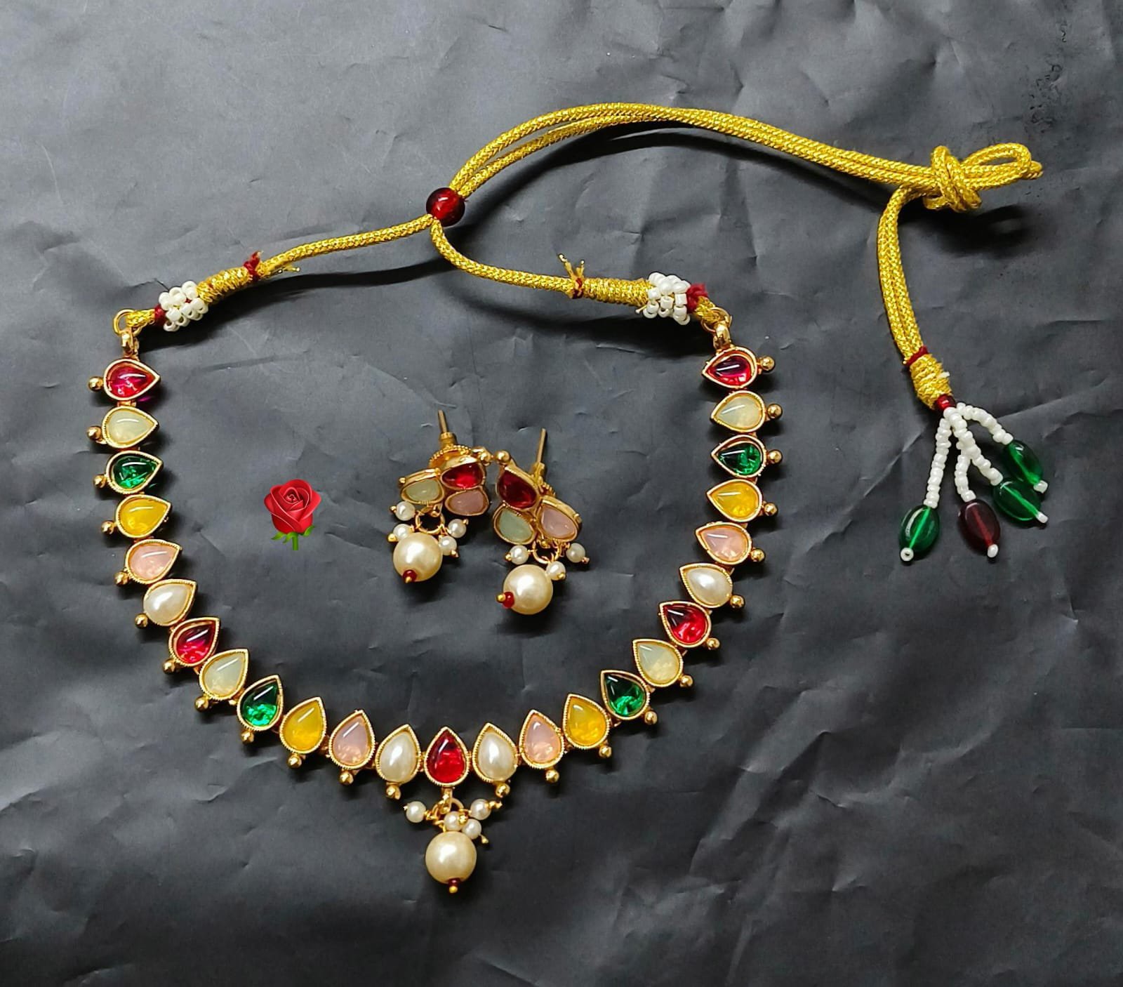 Kundan Necklace and Earrings Set image 2