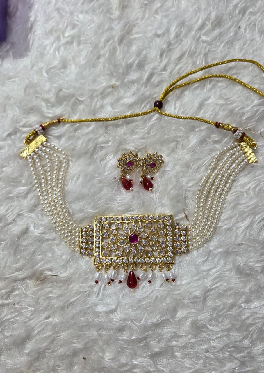 Grm Gold-Polish Necklace and Earrings